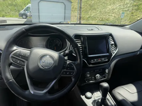 Another view of 2021 Jeep Cherokee Limited for sale in Hamburg, PA at Outten Chrysler Dodge Jeep RAM of Hamburg