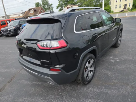 Another view of 2021 Jeep Cherokee Limited for sale in Hamburg, PA at Outten Chrysler Dodge Jeep RAM of Hamburg