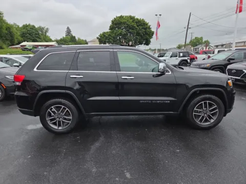 Photos of 2019 Jeep Grand Cherokee for sale in Hamburg, PA at Outten Chrysler Dodge Jeep RAM of Hamburg
