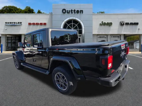 More photos of 2021 Jeep Gladiator Overland at Outten Chrysler Dodge Jeep RAM of Hamburg, PA