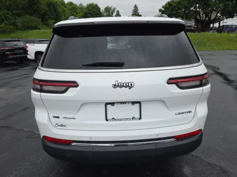 More photos of 2021 Jeep Grand Cherokee L Limited at Outten Chrysler Dodge Jeep RAM of Hamburg, PA