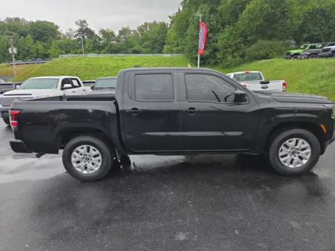 Photos of 2022 Nissan Frontier SV for sale in Hamburg, PA at Outten Chrysler Dodge Jeep RAM of Hamburg