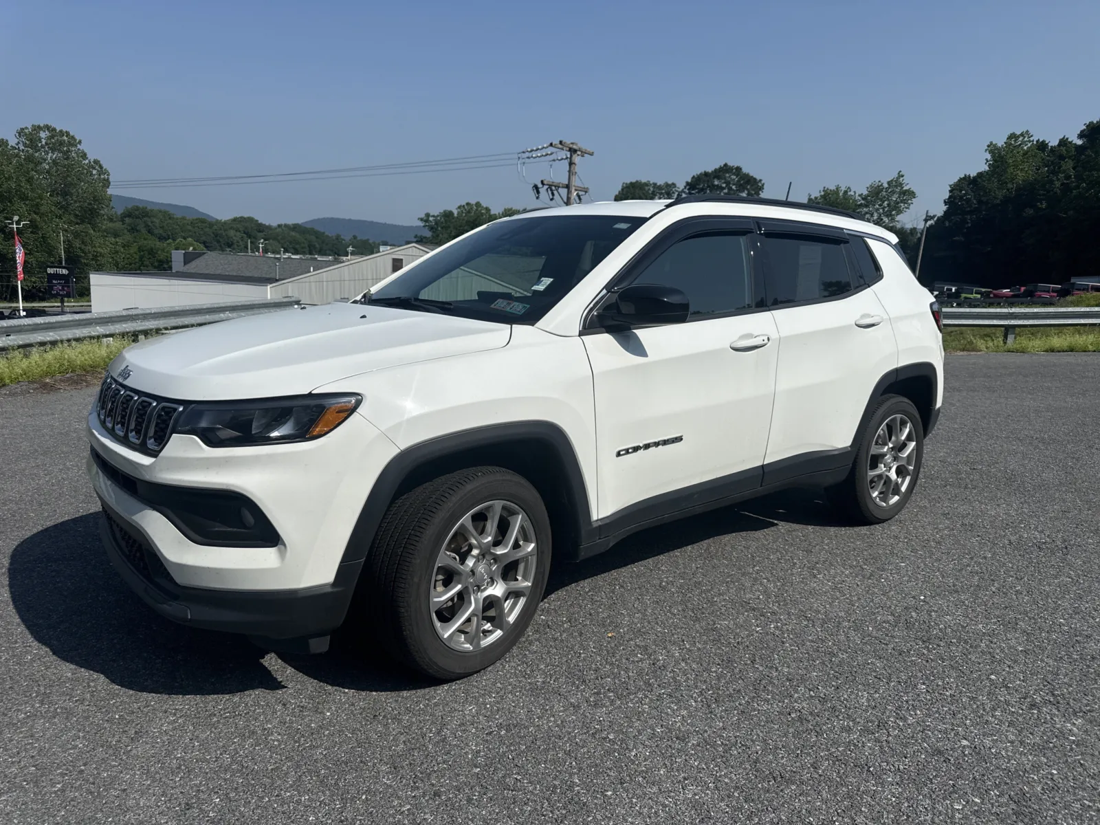 White 2024 Jeep Compass Latitude Lux for sale in Hamburg, PA