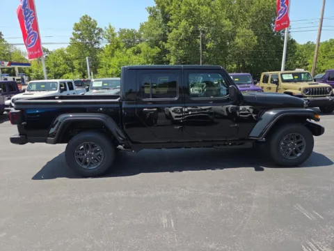 Photos of 2026 Jeep Gladiator Sport S for sale in Hamburg, PA at Outten Chrysler Dodge Jeep RAM of Hamburg