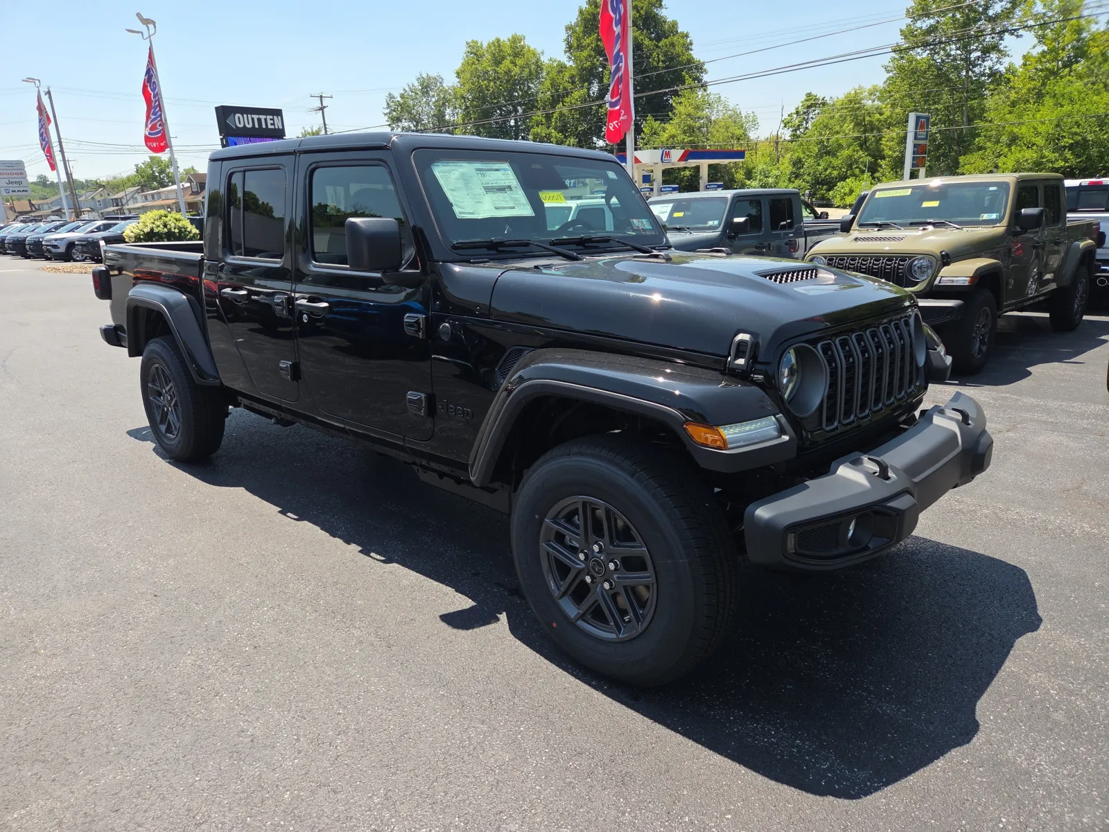 Black 2026 Jeep Gladiator Sport S for sale in Hamburg, PA