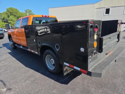 More photos of 2019 Chevrolet Silverado 3500 HD CC WT at Outten Chrysler Dodge Jeep RAM of Hamburg, PA
