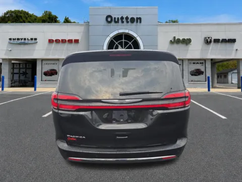 More photos of 2023 Chrysler Pacifica Touring L at Outten Chrysler Dodge Jeep RAM of Hamburg, PA