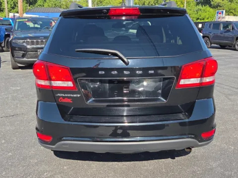 More photos of 2019 Dodge Journey SE at Outten Chrysler Dodge Jeep RAM of Hamburg, PA
