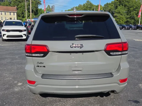 More photos of 2020 Jeep Grand Cherokee Altitude at Outten Chrysler Dodge Jeep RAM of Hamburg, PA