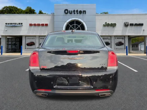 More photos of 2022 Chrysler 300 Touring L at Outten Chrysler Dodge Jeep RAM of Hamburg, PA