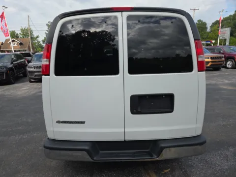 More photos of 2020 Chevrolet Express Passenger LT at Outten Chrysler Dodge Jeep RAM of Hamburg, PA
