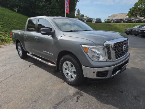 Gray 2018 Nissan Titan SV for sale in Hamburg, PA