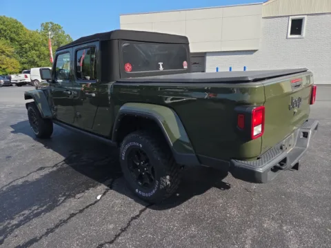 More photos of 2022 Jeep Gladiator Willys at Outten Chrysler Dodge Jeep RAM of Hamburg, PA