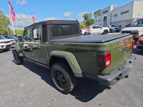 More photos of 2022 Jeep Gladiator Willys at Outten Chrysler Dodge Jeep RAM of Hamburg, PA