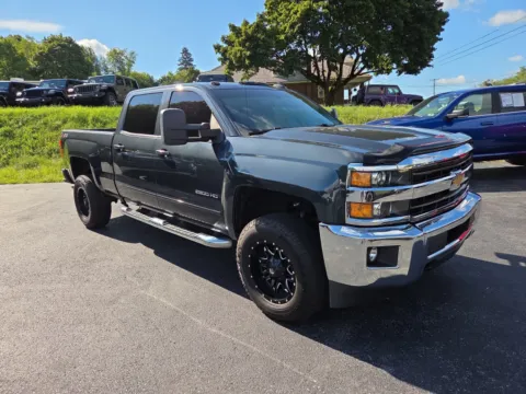 Gray 2019 Chevrolet Silverado 2500 HD LT for sale in Hamburg, PA