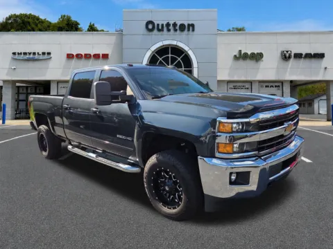 Gray 2019 Chevrolet Silverado 2500 HD LT for sale in Hamburg, PA