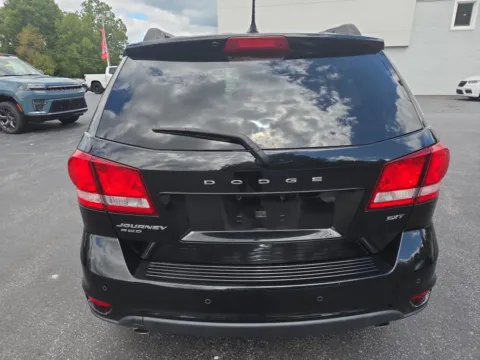More photos of 2017 Dodge Journey SXT at Outten Chrysler Dodge Jeep RAM of Hamburg, PA