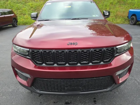 More photos of 2025 Jeep Grand Cherokee at Outten Chrysler Dodge Jeep RAM of Hamburg, PA