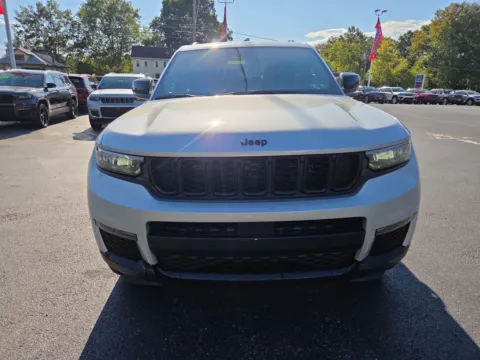 More photos of 2025 Jeep Grand Cherokee L Limited at Outten Chrysler Dodge Jeep RAM of Hamburg, PA