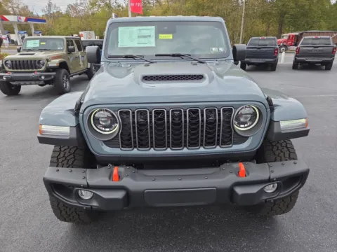 More photos of 2025 Jeep Gladiator Mojave X at Outten Chrysler Dodge Jeep RAM of Hamburg, PA