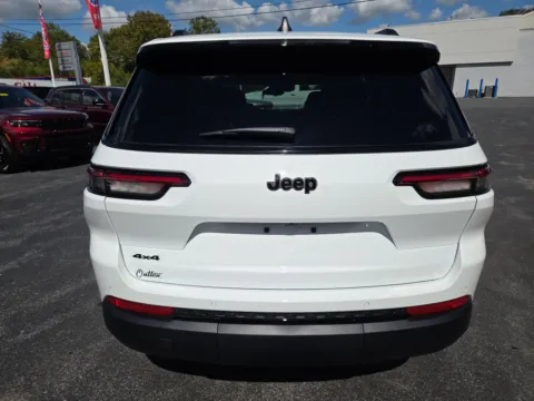 Another view of 2025 Jeep Grand Cherokee L Altitude X for sale in Hamburg, PA at Outten Chrysler Dodge Jeep RAM of Hamburg