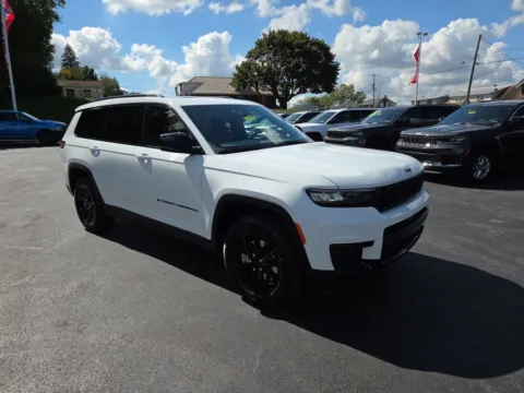 White 2025 Jeep Grand Cherokee L Altitude X for sale in Hamburg, PA