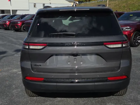 Another view of 2025 Jeep Grand Cherokee for sale in Hamburg, PA at Outten Chrysler Dodge Jeep RAM of Hamburg