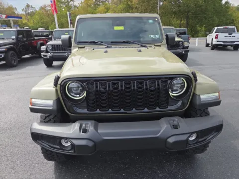More photos of 2025 Jeep Gladiator Willys at Outten Chrysler Dodge Jeep RAM of Hamburg, PA