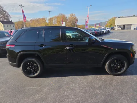 Photos of 2025 Jeep Grand Cherokee Altitude X for sale in Hamburg, PA at Outten Chrysler Dodge Jeep RAM of Hamburg