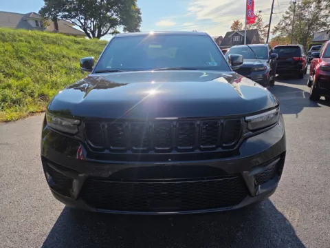 More photos of 2025 Jeep Grand Cherokee Altitude X at Outten Chrysler Dodge Jeep RAM of Hamburg, PA