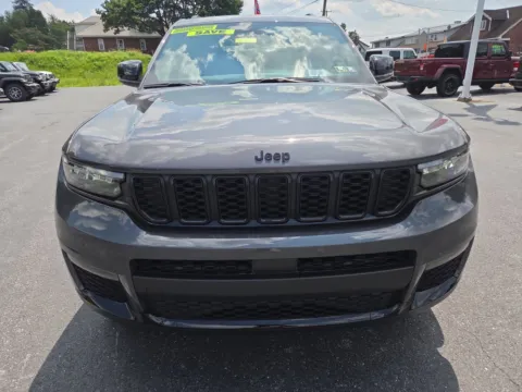 More photos of 2025 Jeep Grand Cherokee L Limited at Outten Chrysler Dodge Jeep RAM of Hamburg, PA