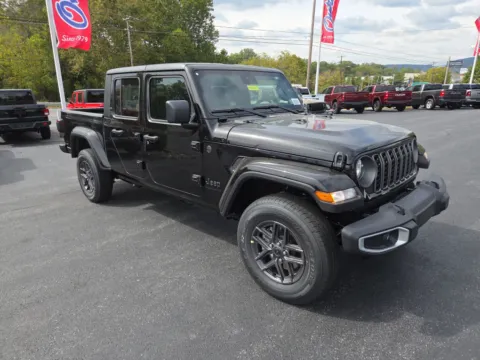 Black 2025 Jeep Gladiator Sport S for sale in Hamburg, PA