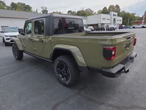 More photos of 2025 Jeep Gladiator Willys at Outten Chrysler Dodge Jeep RAM of Hamburg, PA