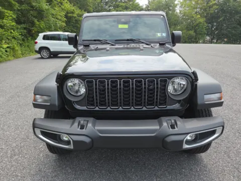 More photos of 2025 Jeep Gladiator Sport S at Outten Chrysler Dodge Jeep RAM of Hamburg, PA