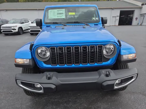 More photos of 2025 Jeep Gladiator Sport S at Outten Chrysler Dodge Jeep RAM of Hamburg, PA