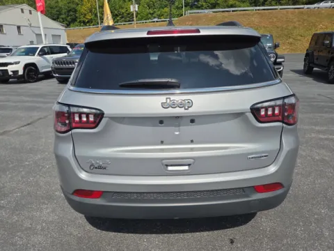 More photos of 2022 Jeep Compass Latitude Lux at Outten Chrysler Dodge Jeep RAM of Hamburg, PA