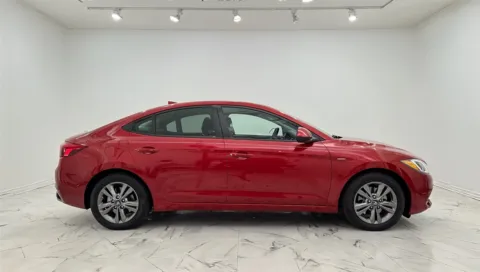 More photos of 2017 HYUNDAI ELANTRA SE at Jeffrey's Auto Exchange, Inc., IN