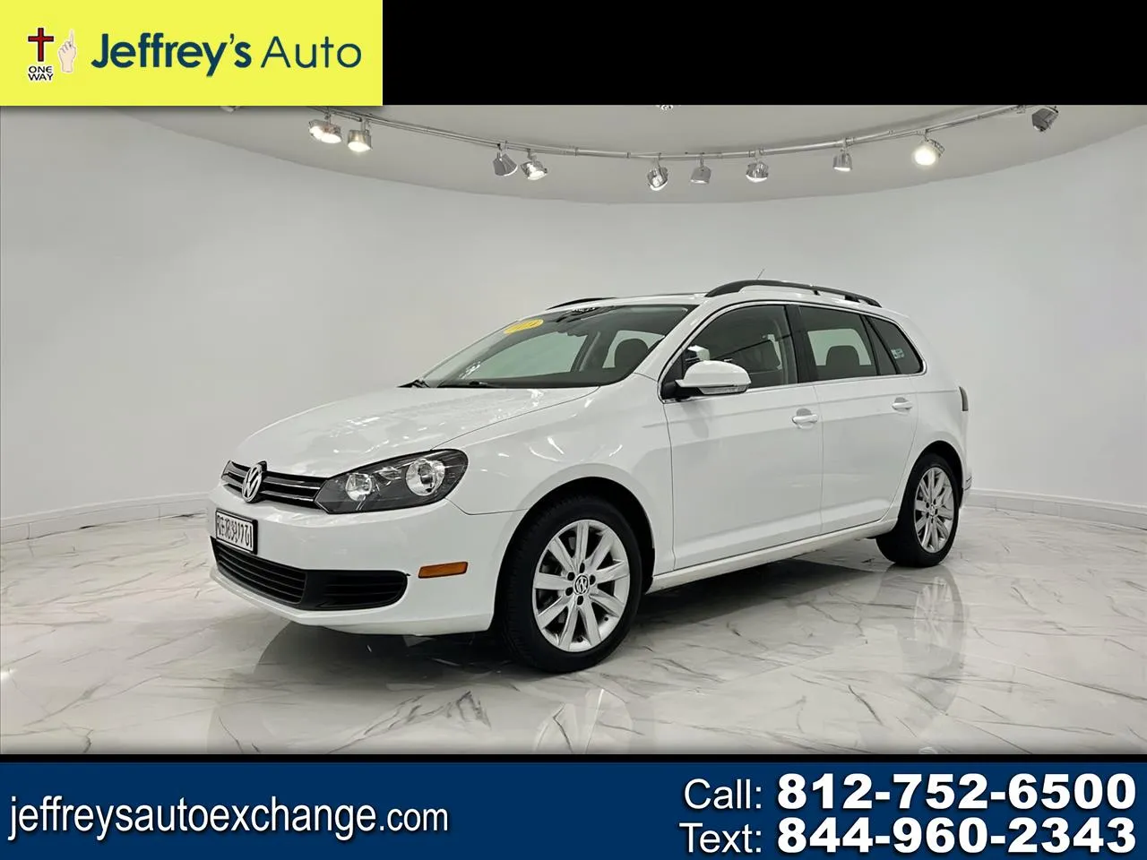 White 2013 VOLKSWAGEN JETTA SPORTWAGEN S PZEV for sale in Scottsburg, IN