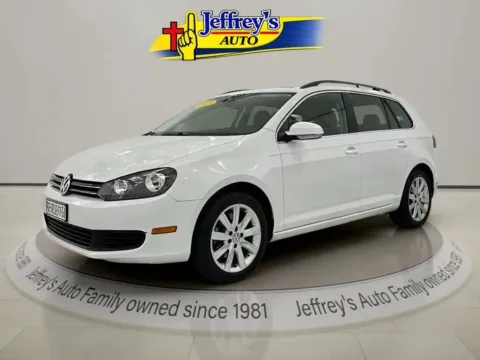 White 2013 VOLKSWAGEN JETTA SPORTWAGEN S PZEV for sale in Scottsburg, IN