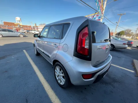 More photos of 2013 KIA SOUL BASE at Jeffrey's Auto Exchange, Inc., IN