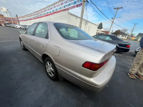 More photos of 1998 TOYOTA CAMRY CE at Jeffrey's Auto Exchange, Inc., IN