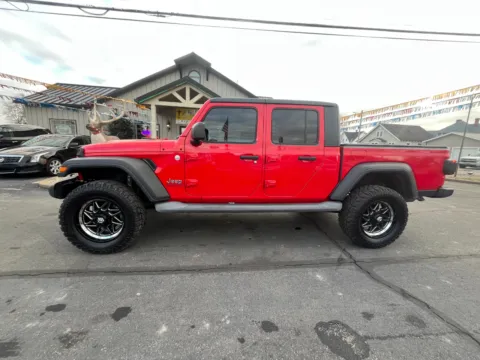 Another view of 2020 JEEP GLADIATOR OVERLAND for sale in Scottsburg, IN at Jeffrey's Auto Exchange, Inc.