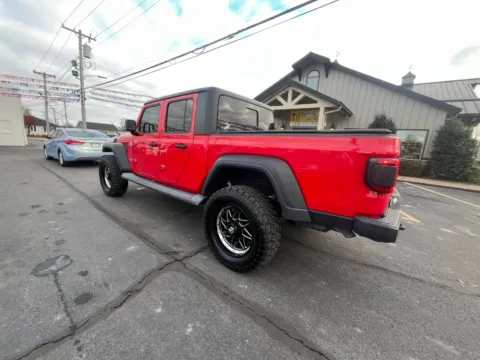 More photos of 2020 JEEP GLADIATOR OVERLAND at Jeffrey's Auto Exchange, Inc., IN