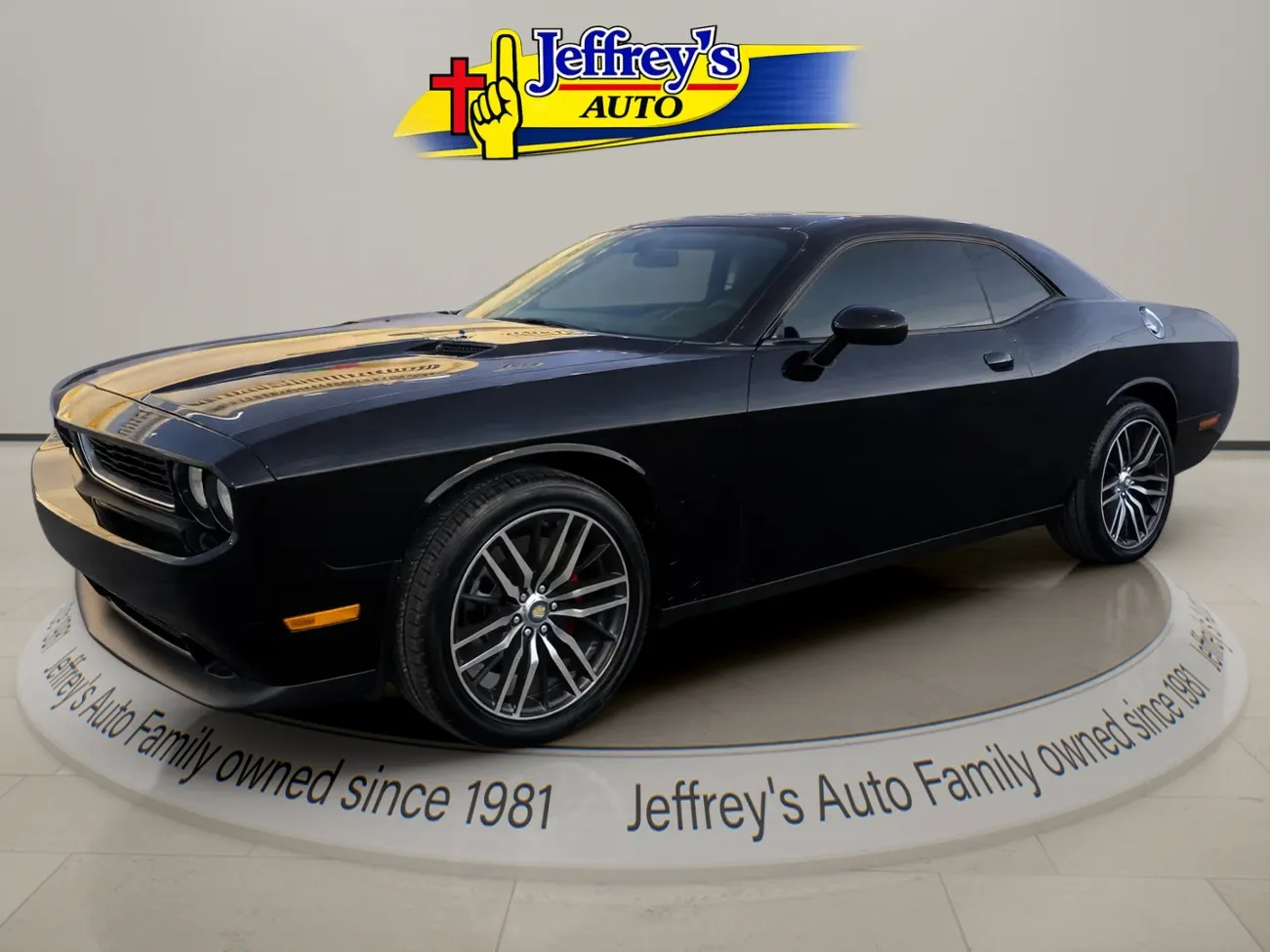 Black 2013 DODGE CHALLENGER SXT for sale in Scottsburg, IN