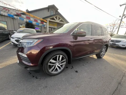 Photos of 2016 HONDA PILOT TOURING for sale in Scottsburg, IN at Jeffrey's Auto Exchange, Inc.