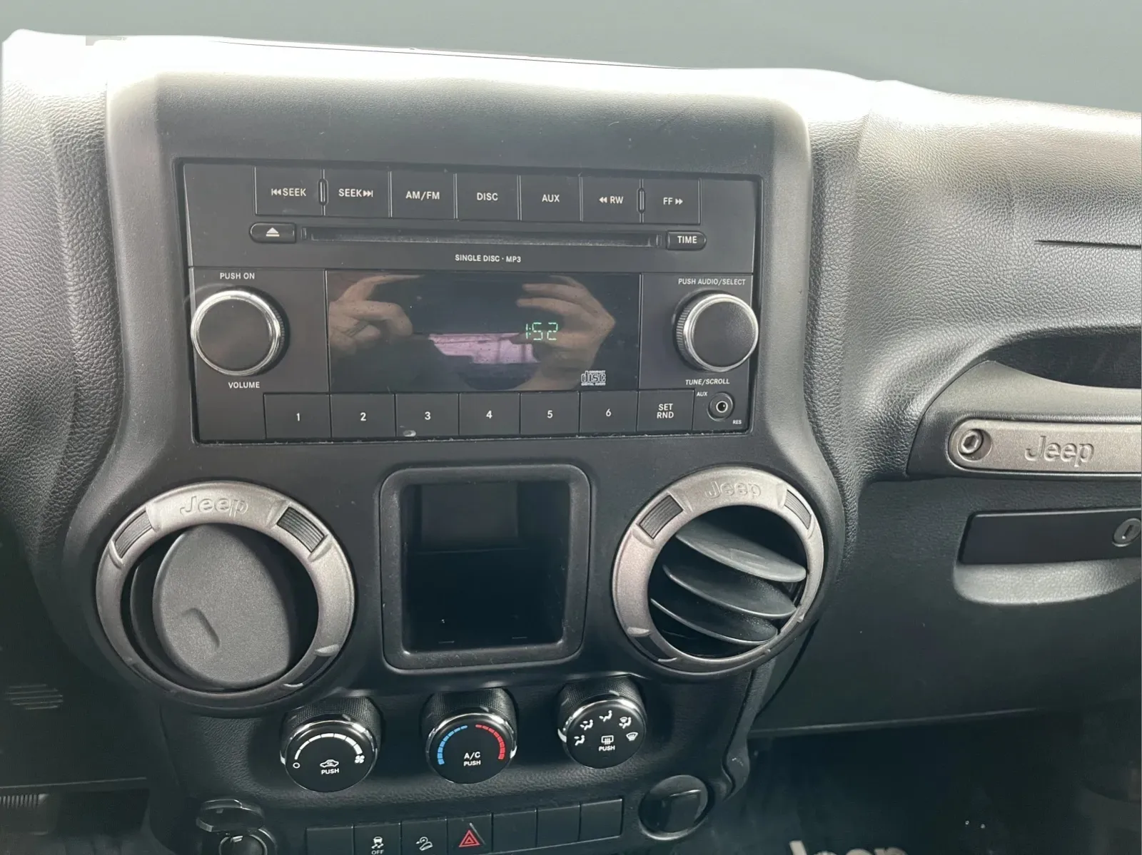 2011 Jeep Wrangler Unlimited Sport - Photo 14