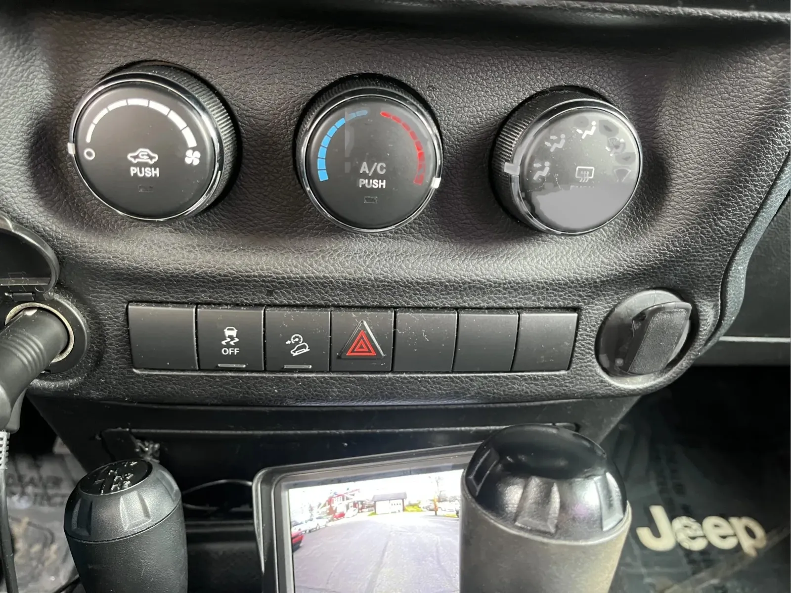 2011 Jeep Wrangler Unlimited Sport - Photo 16
