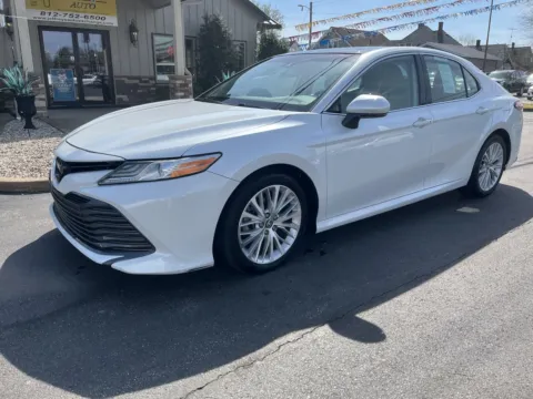White 2019 TOYOTA CAMRY L for sale in Scottsburg, IN