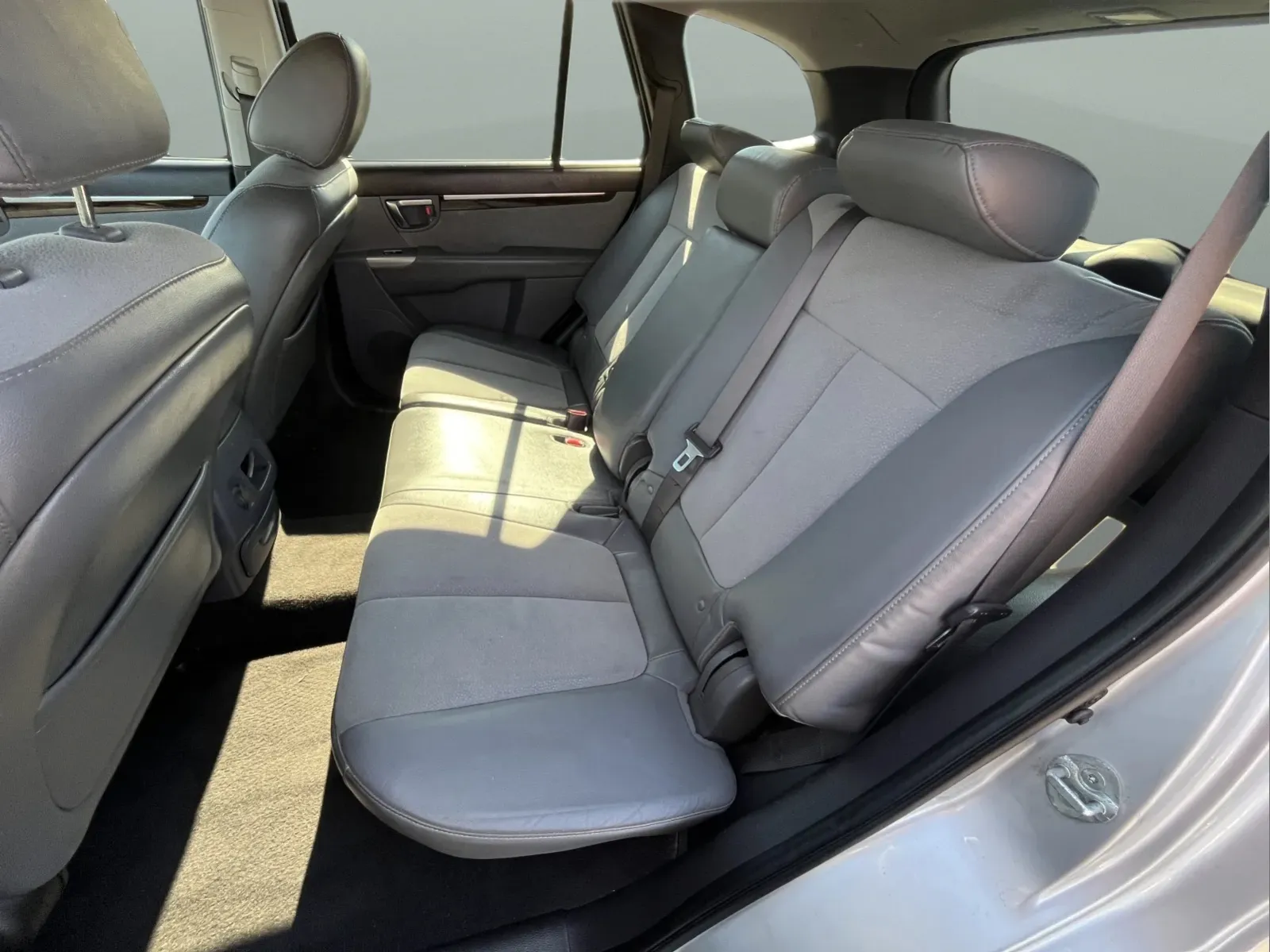 2011 Hyundai Santa Fe SE - Photo 11