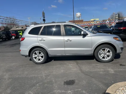 More photos of 2011 HYUNDAI SANTA FE SE at Jeffrey's Auto Exchange, Inc., IN